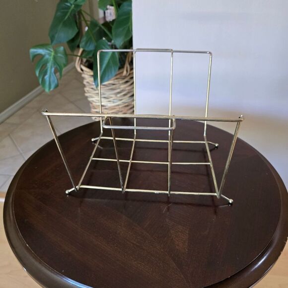 Vintage MID CENTURY MODERN BRASS Wire Megazine Rack - Picture 5 of 10